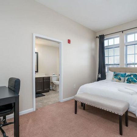 Private Bedroom Downtown Indy - Shared Индианаполис Экстерьер фото
