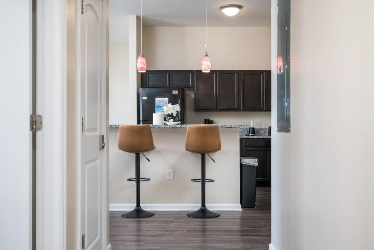 Private Bedroom Downtown Indy - Shared Индианаполис Экстерьер фото